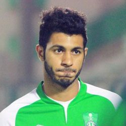 إعلامي نصراوي يطالب بالتعاقد مع لاعب بعكاز!