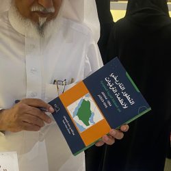 القاص السعودي محمد البشير يكشف سر التعلق بالقصة في ورشة عمل بمعرض الكتاب