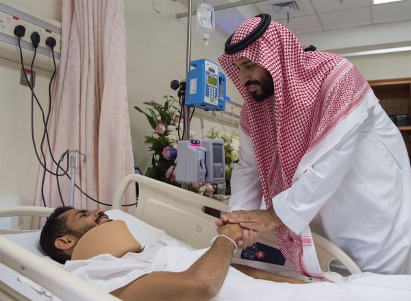 الخطوط السعودية تبث تكبيرات العيد على متن طائراتها وتوزع الحلوى بهذه المناسبة